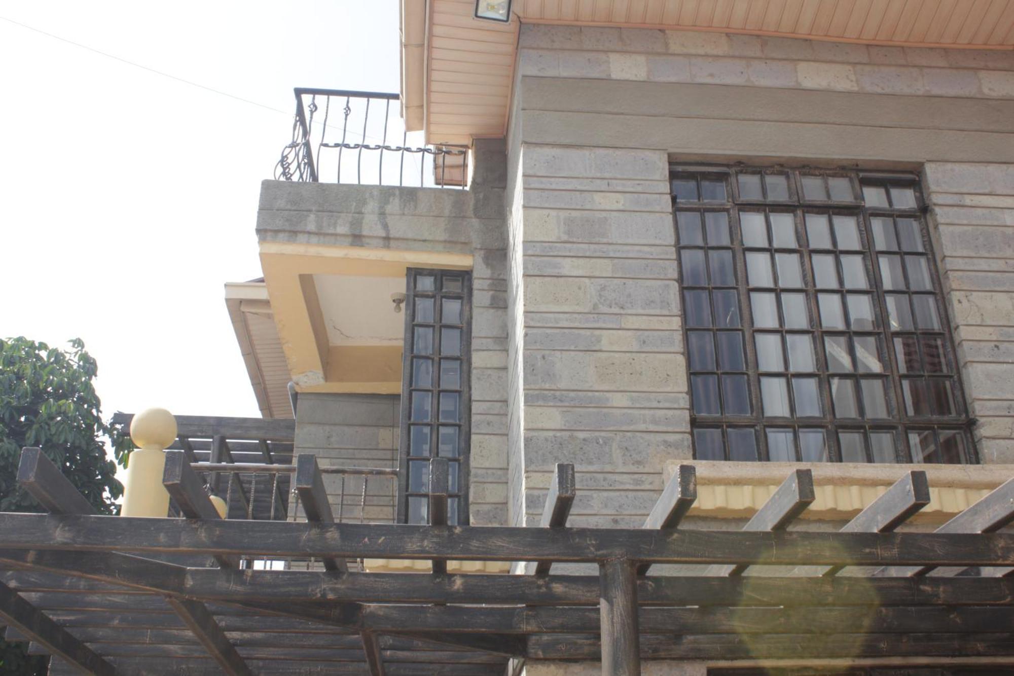 Eshborns House - Near Jomo Kenyatta International Airport And Sgr With Shuttle Services Syokimau Exteriör bild